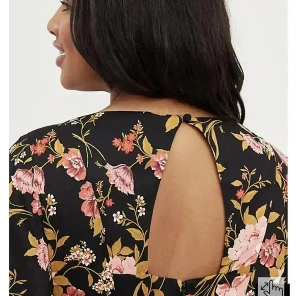 torrid WALK THROUGH MAXI DRESS - STRETCH CHALLIS BLACK‎ FLORAL Size 28 - Picture 2 of 12
